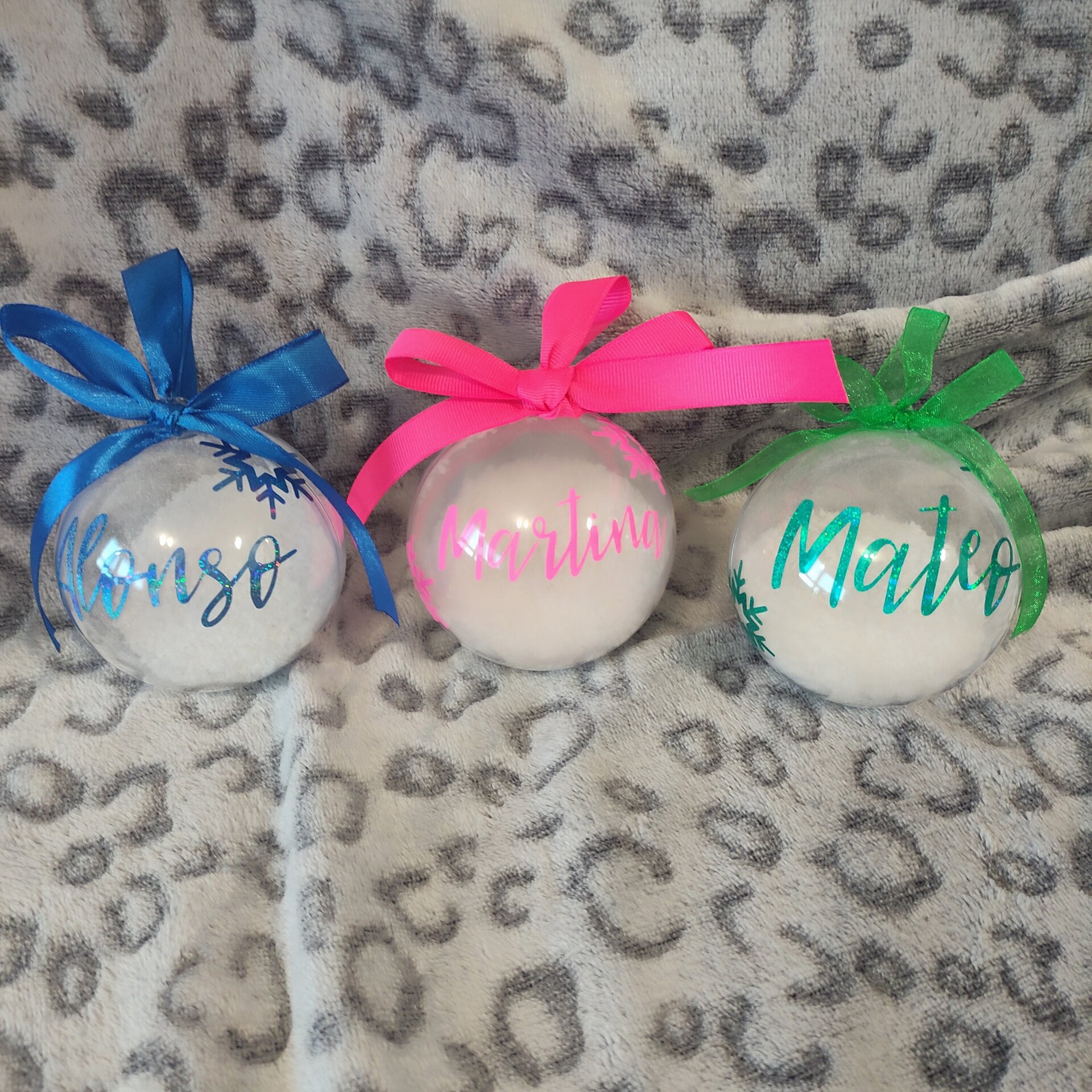 Bolas de navidad con nieve - 1